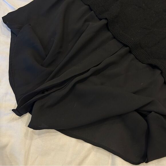 Aqua 100% Cashmere Black Peplum Sweater with Button Detail on Shoulder Medium - Picture 5 of 8